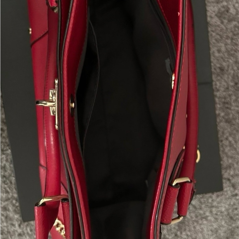 Red Handbag - Picture 4 of 4